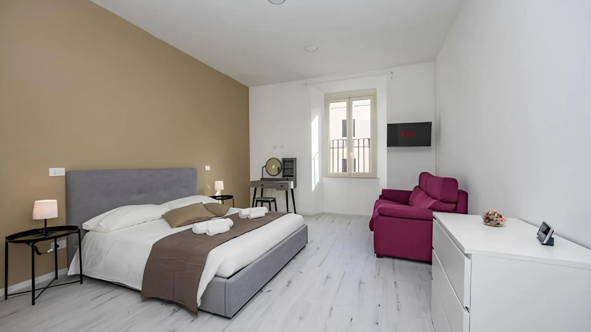 1 Minuto Da San Pietro - Nicole House Apartment Rome