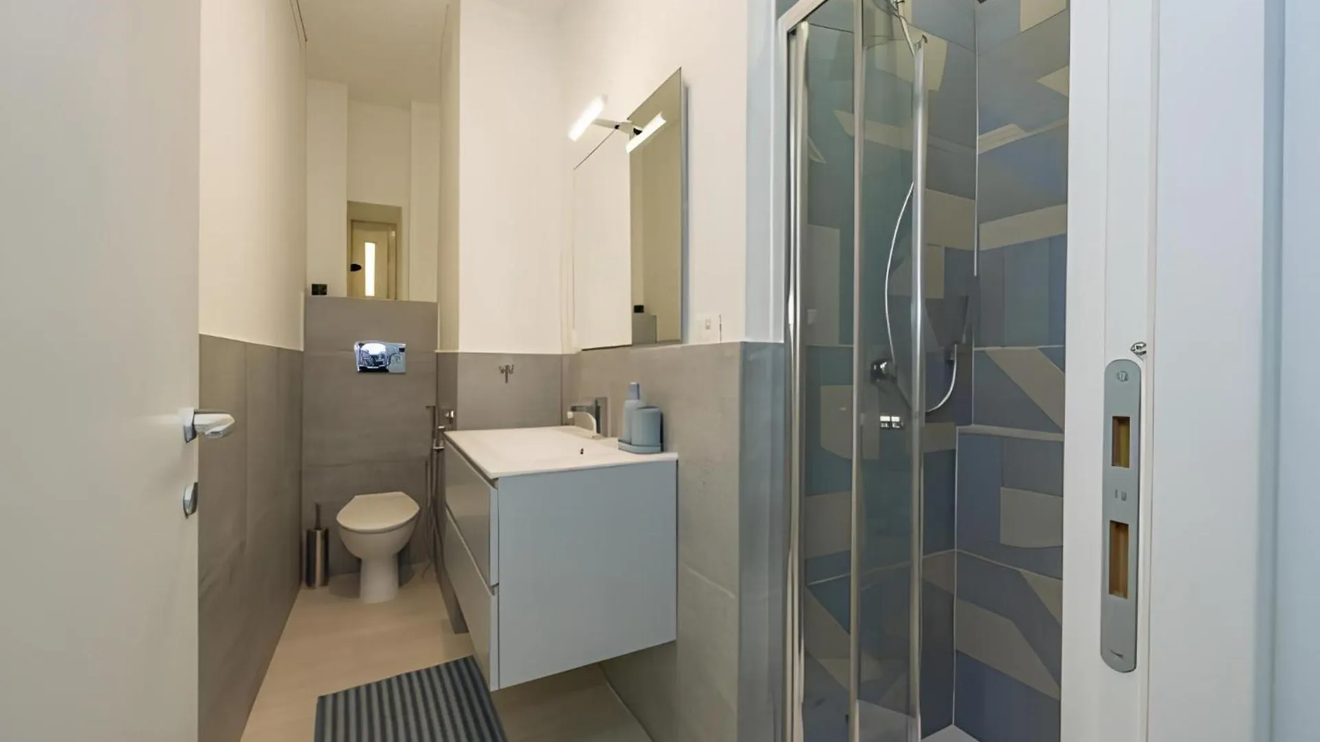 1 Minuto Da San Pietro - Nicole House Apartment Rome