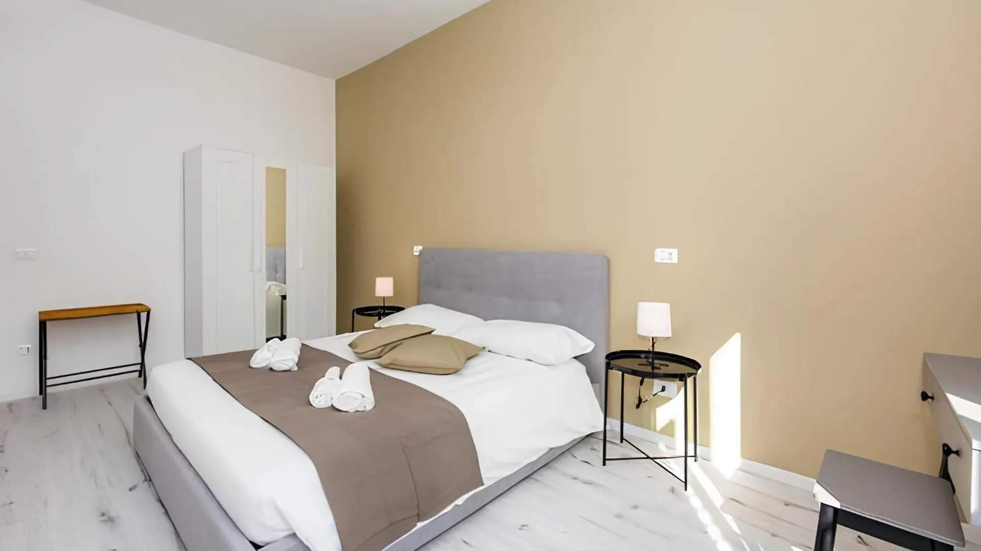 1 Minuto Da San Pietro - Nicole House Apartment Rome